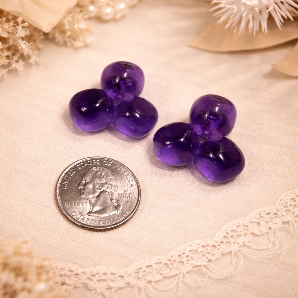 Vintage Purple Lucite Cluster Earrings Retro 80s Acrylic Statement - Picture 2 of 3